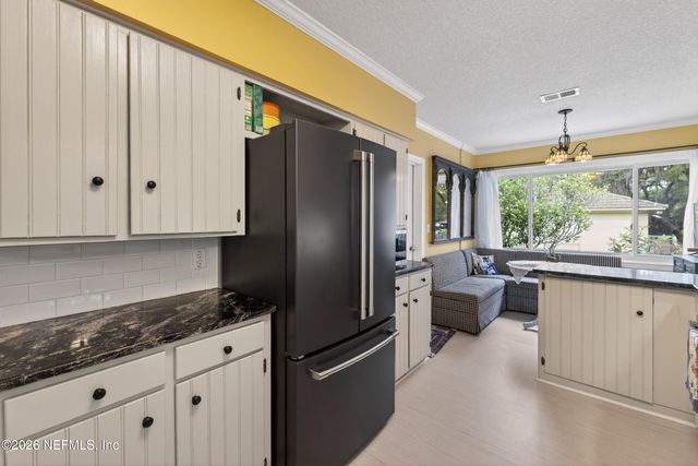 1860 HIGHLAND Drive, Fernandina Beach, FL 32034