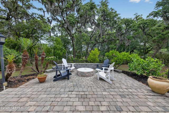 1860 HIGHLAND Drive, Fernandina Beach, FL 32034