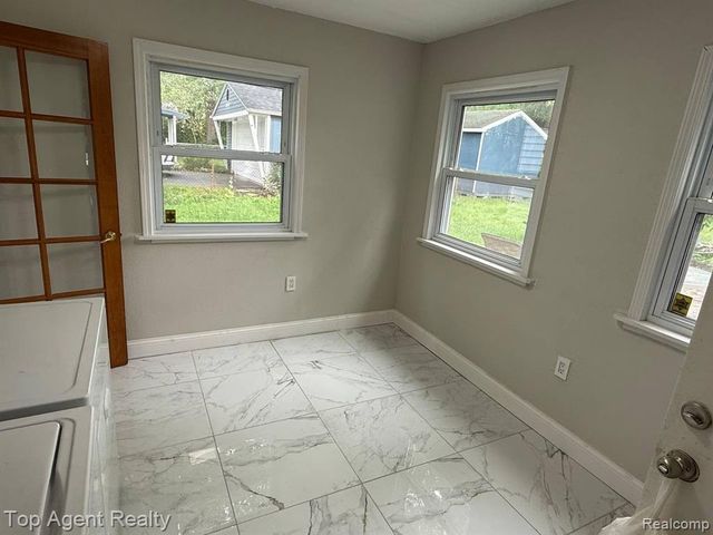 2848 Edna Jane Drive, Auburn Hills, MI 48326
