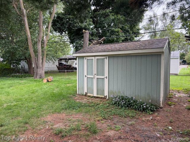 2848 Edna Jane Drive, Auburn Hills, MI 48326