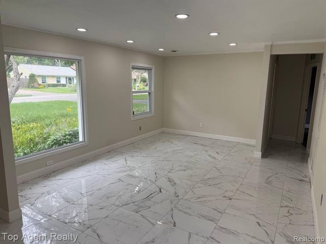 2848 Edna Jane Drive, Auburn Hills, MI 48326