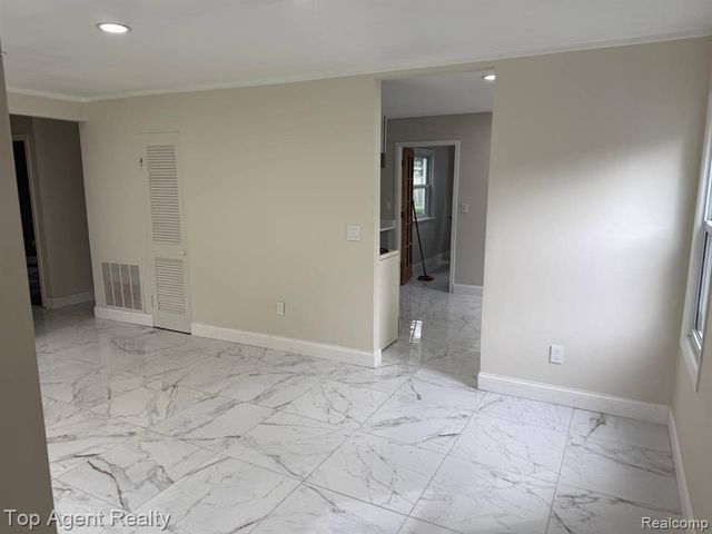 2848 Edna Jane Drive, Auburn Hills, MI 48326