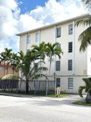 2138 SW 6th St 201, Miami, FL 33135