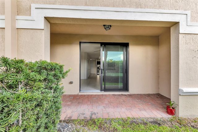 4234 N Dixie Highway 122, Oakland Park, FL 33334