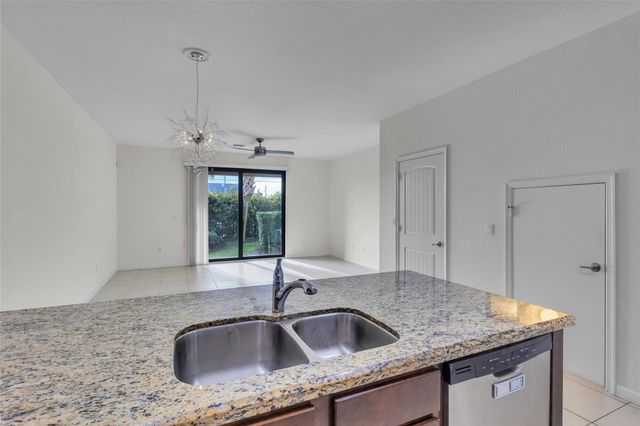 4234 N Dixie Highway 122, Oakland Park, FL 33334