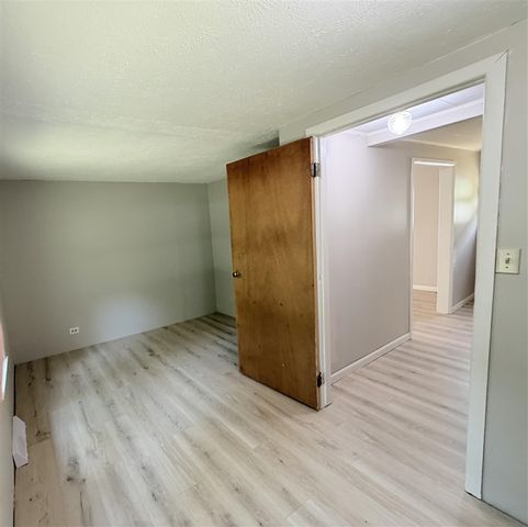 391 N Briggs Road, Middleville, MI 49333