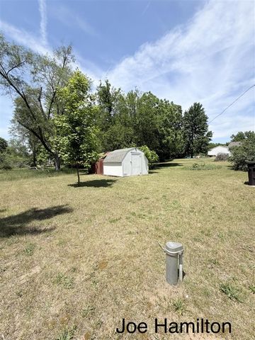 391 N Briggs Road, Middleville, MI 49333