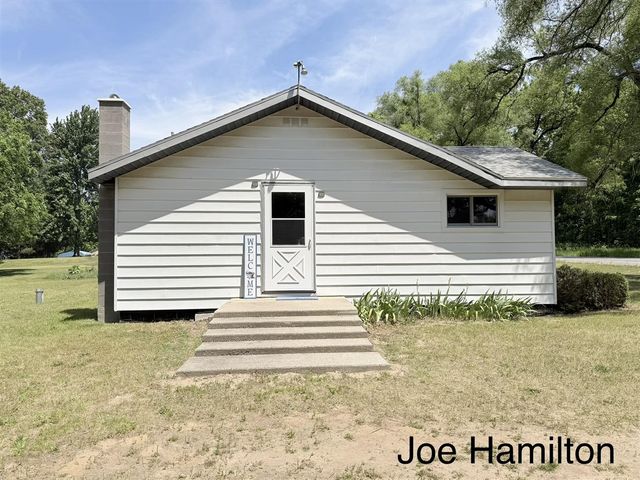 391 N Briggs Road, Middleville, MI 49333