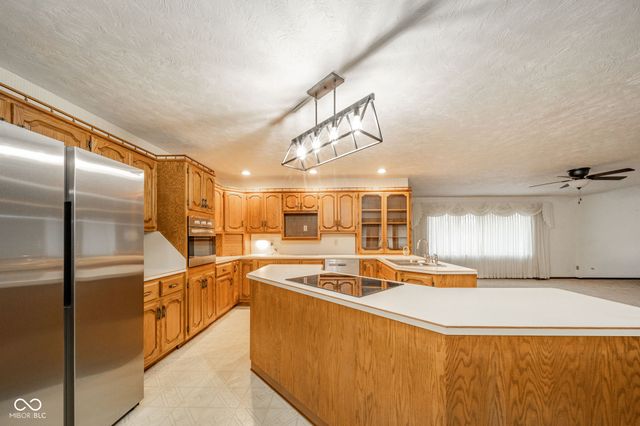 218 W Beech Lane, Alexandria, IN 46001