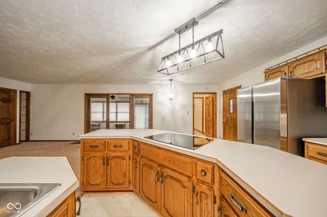 218 W Beech Lane, Alexandria, IN 46001