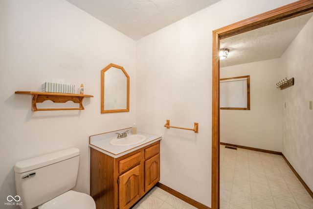 218 W Beech Lane, Alexandria, IN 46001