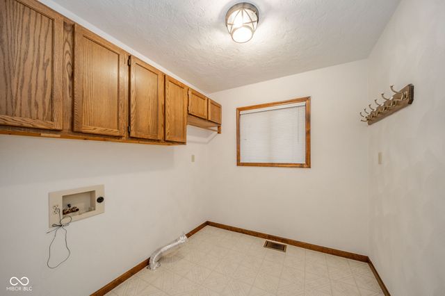 218 W Beech Lane, Alexandria, IN 46001