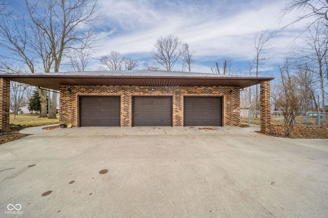 218 W Beech Lane, Alexandria, IN 46001