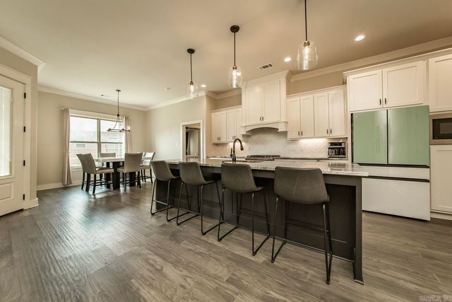 837 Oak Forest Circle, Sherwood, AR 72120