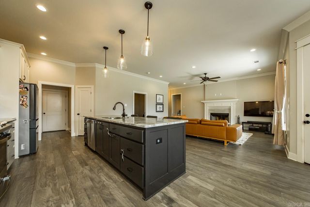 837 Oak Forest Circle, Sherwood, AR 72120