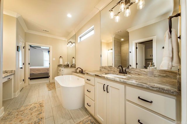 837 Oak Forest Circle, Sherwood, AR 72120