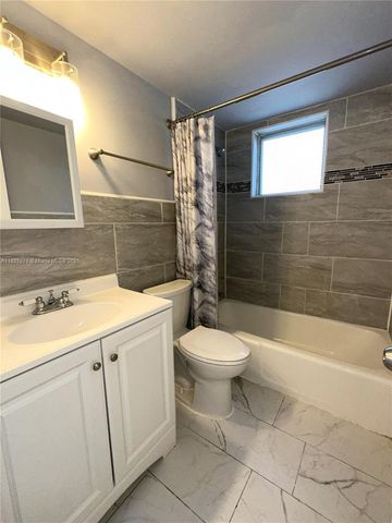 1720 Funston St 111, Hollywood, FL 33020