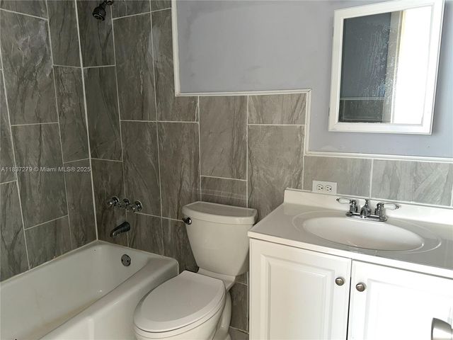 1720 Funston St 111, Hollywood, FL 33020