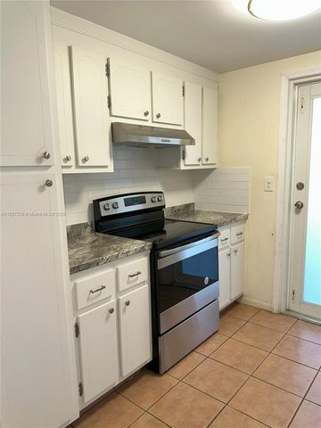 1720 Funston St 111, Hollywood, FL 33020