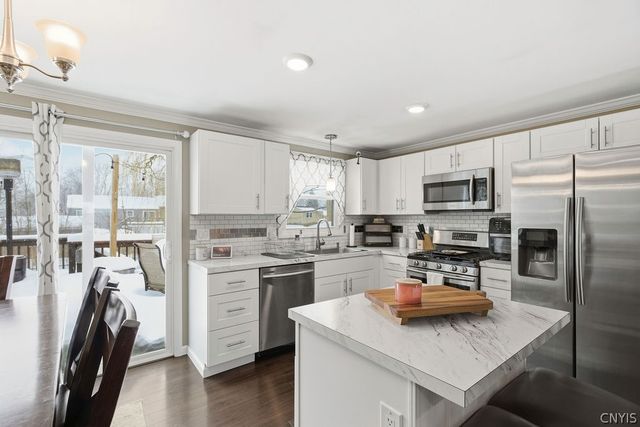 8509 Chinkapin Circle, Cicero, NY 13039