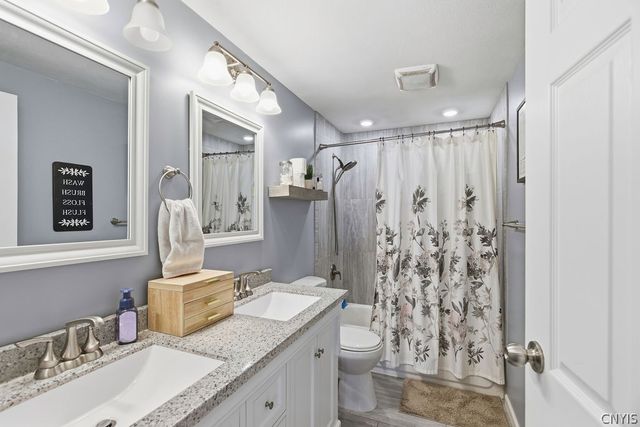 8509 Chinkapin Circle, Cicero, NY 13039