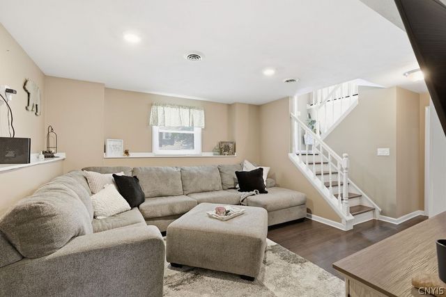 8509 Chinkapin Circle, Cicero, NY 13039