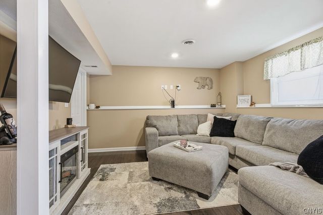 8509 Chinkapin Circle, Cicero, NY 13039