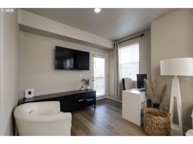 17168 Sw SNOWDALE St, Beaverton, OR 97007