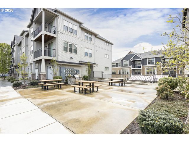 17168 Sw SNOWDALE St, Beaverton, OR 97007