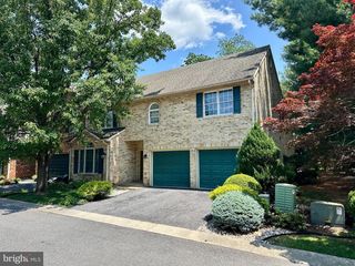 1050 LINDSAY LN, Hagerstown, MD 21742