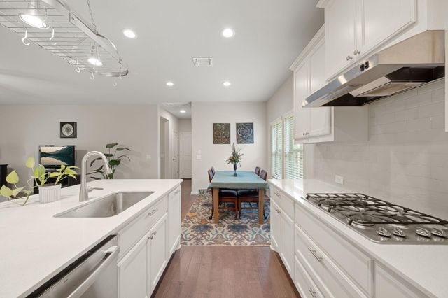 8800 Slater DR, Austin, TX 78747