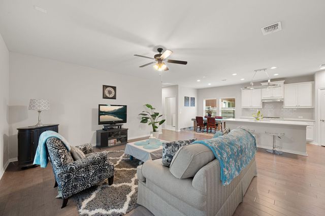 8800 Slater DR, Austin, TX 78747