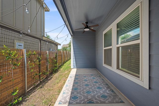 8800 Slater DR, Austin, TX 78747