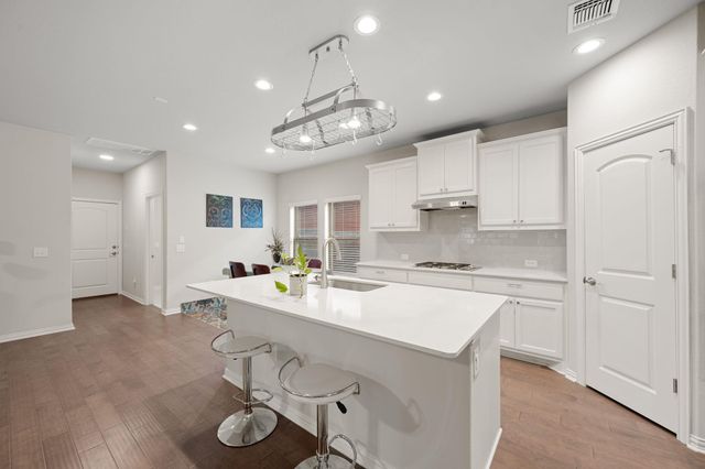 8800 Slater DR, Austin, TX 78747