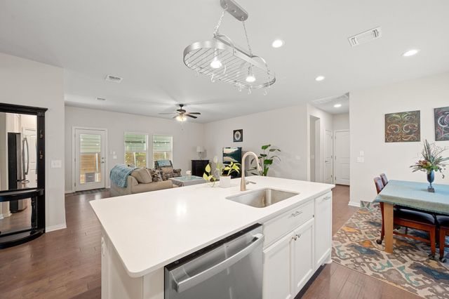 8800 Slater DR, Austin, TX 78747