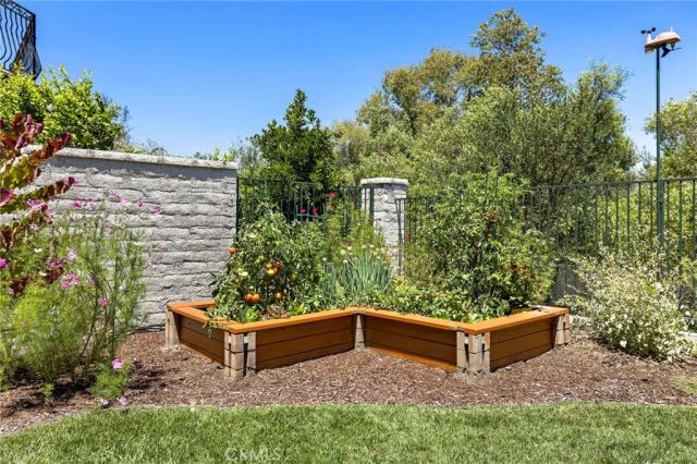 48 Downfield Way, Coto De Caza, CA 92679