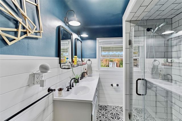 3413 Blue Lake Drive, Genesee Charter Township, MI 48506