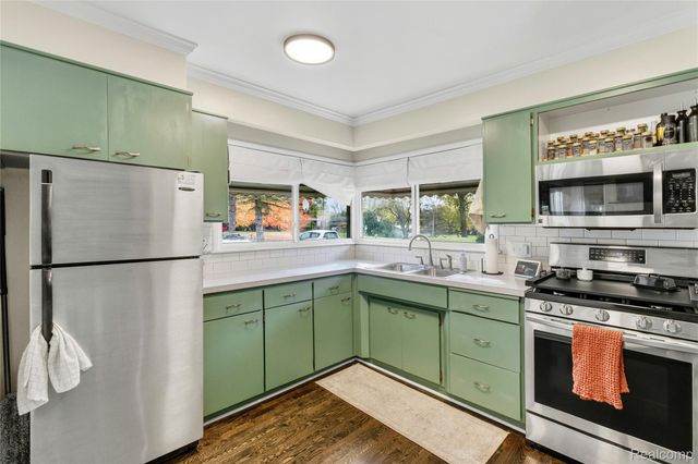 3413 Blue Lake Drive, Genesee Charter Township, MI 48506