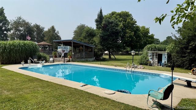 3413 Blue Lake Drive, Genesee Charter Township, MI 48506