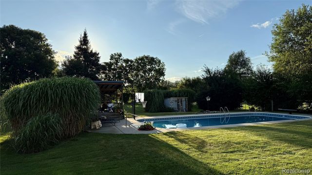 3413 Blue Lake Drive, Genesee Charter Township, MI 48506