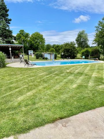 3413 Blue Lake Drive, Genesee Charter Township, MI 48506