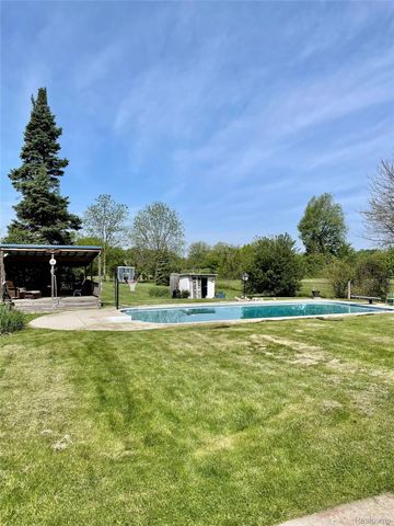 3413 Blue Lake Drive, Genesee Charter Township, MI 48506