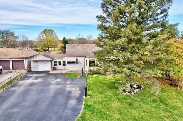 3413 Blue Lake Drive, Genesee Charter Township, MI 48506