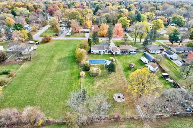 3413 Blue Lake Drive, Genesee Charter Township, MI 48506