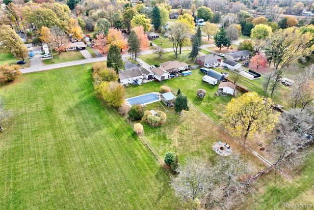 3413 Blue Lake Drive, Genesee Charter Township, MI 48506