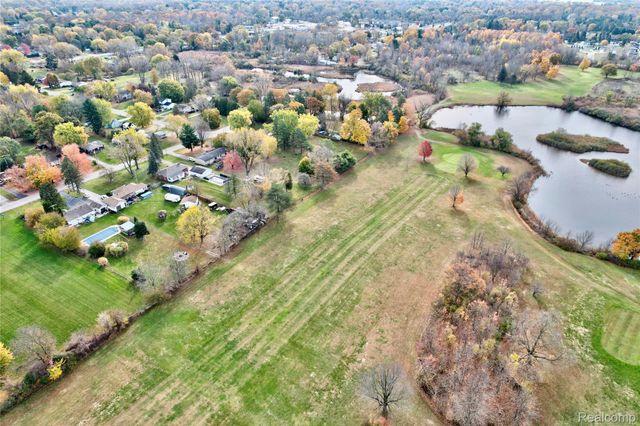 3413 Blue Lake Drive, Genesee Charter Township, MI 48506