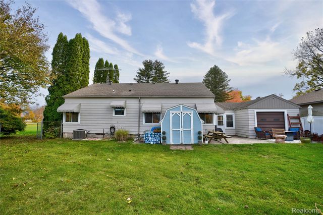 3413 Blue Lake Drive, Genesee Charter Township, MI 48506