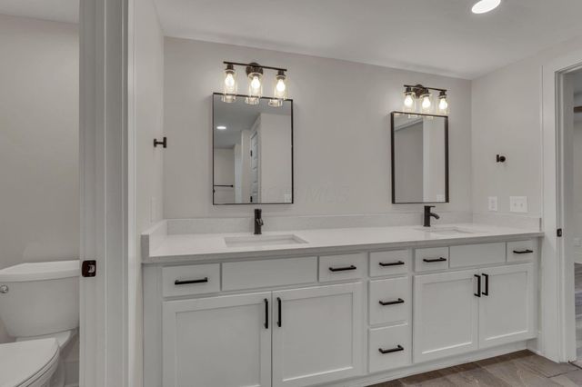 6084 Mink Street SW, Pataskala, OH 43062