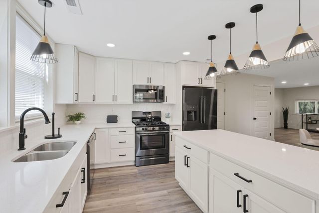 6084 Mink Street SW, Pataskala, OH 43062