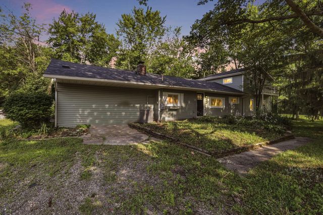 6084 Mink Street SW, Pataskala, OH 43062